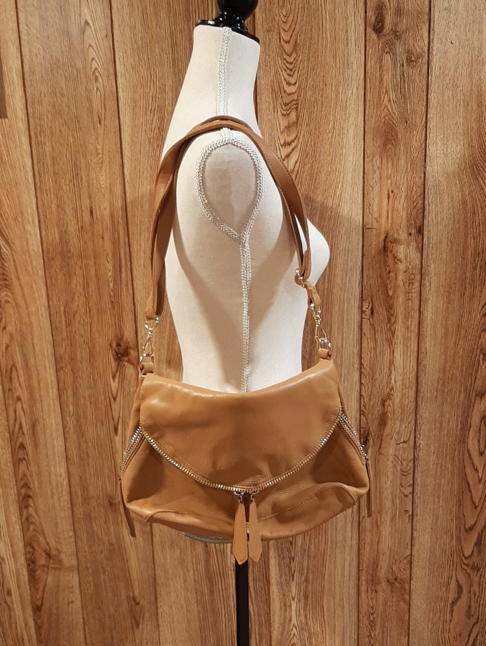 Linea Pelle Tan Leather Shoulder/Crossbody Bag